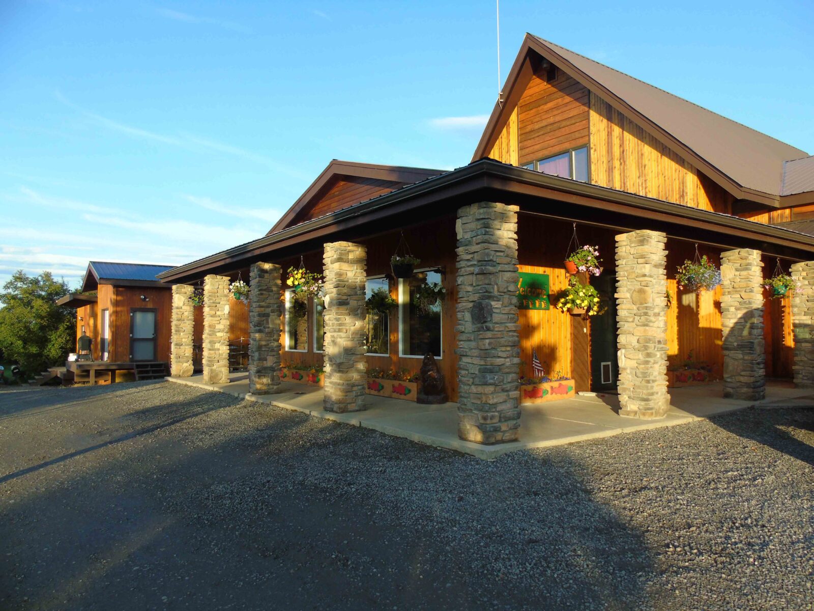 Bear Trail Lodge Big Time on the Naknek River in King Salmon, Alaska